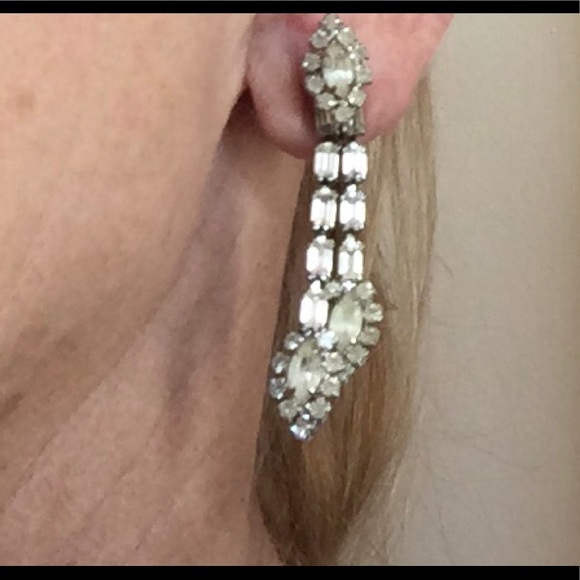 Vintage Glamorous Earrings - Picture 4 of 4